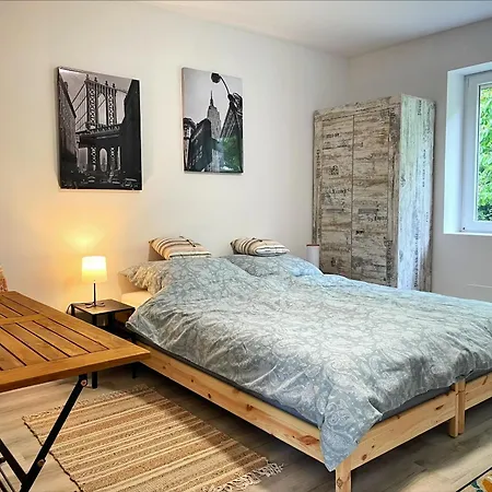 Alma2 Vendeghaz Apartment