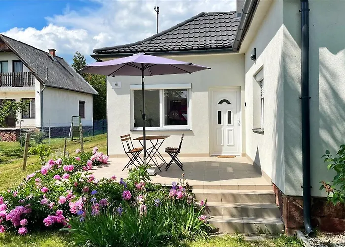 Apartment Alma2 Vendeghaz